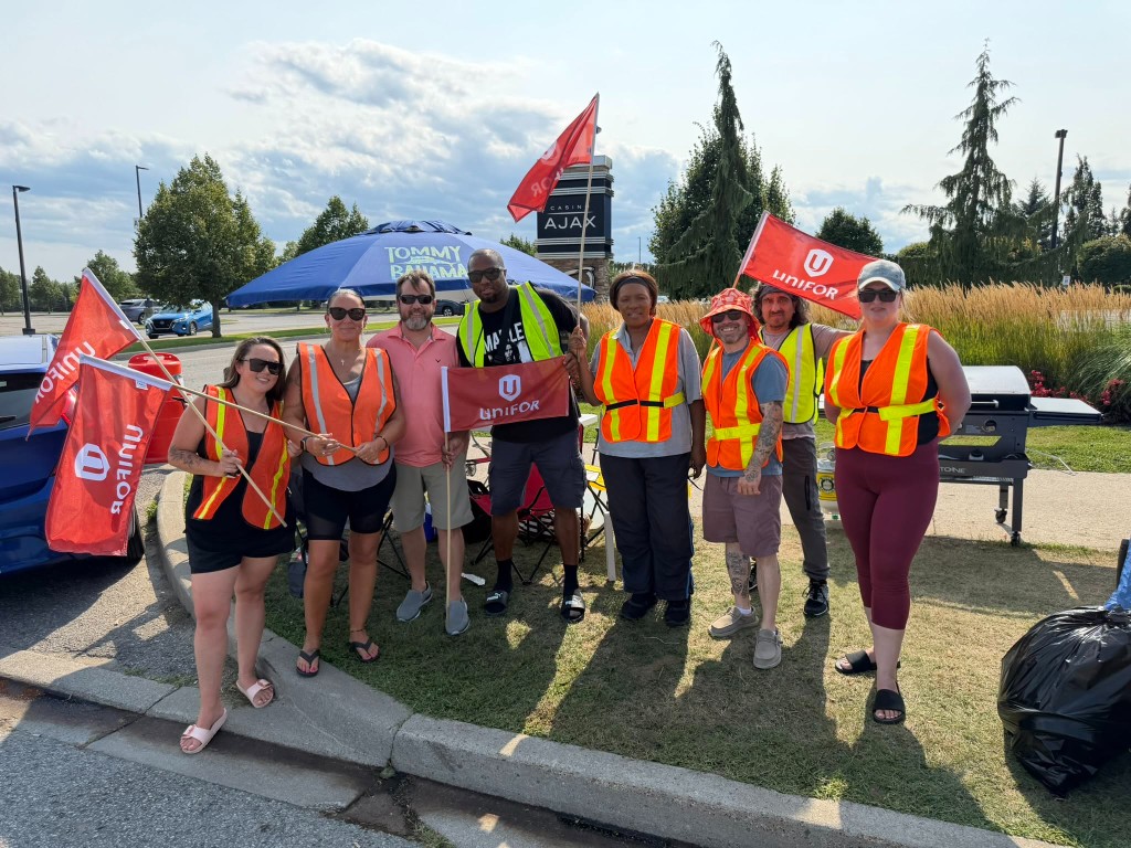 Unifor picketers gathered outside Casino Ajax with Dave Westlake